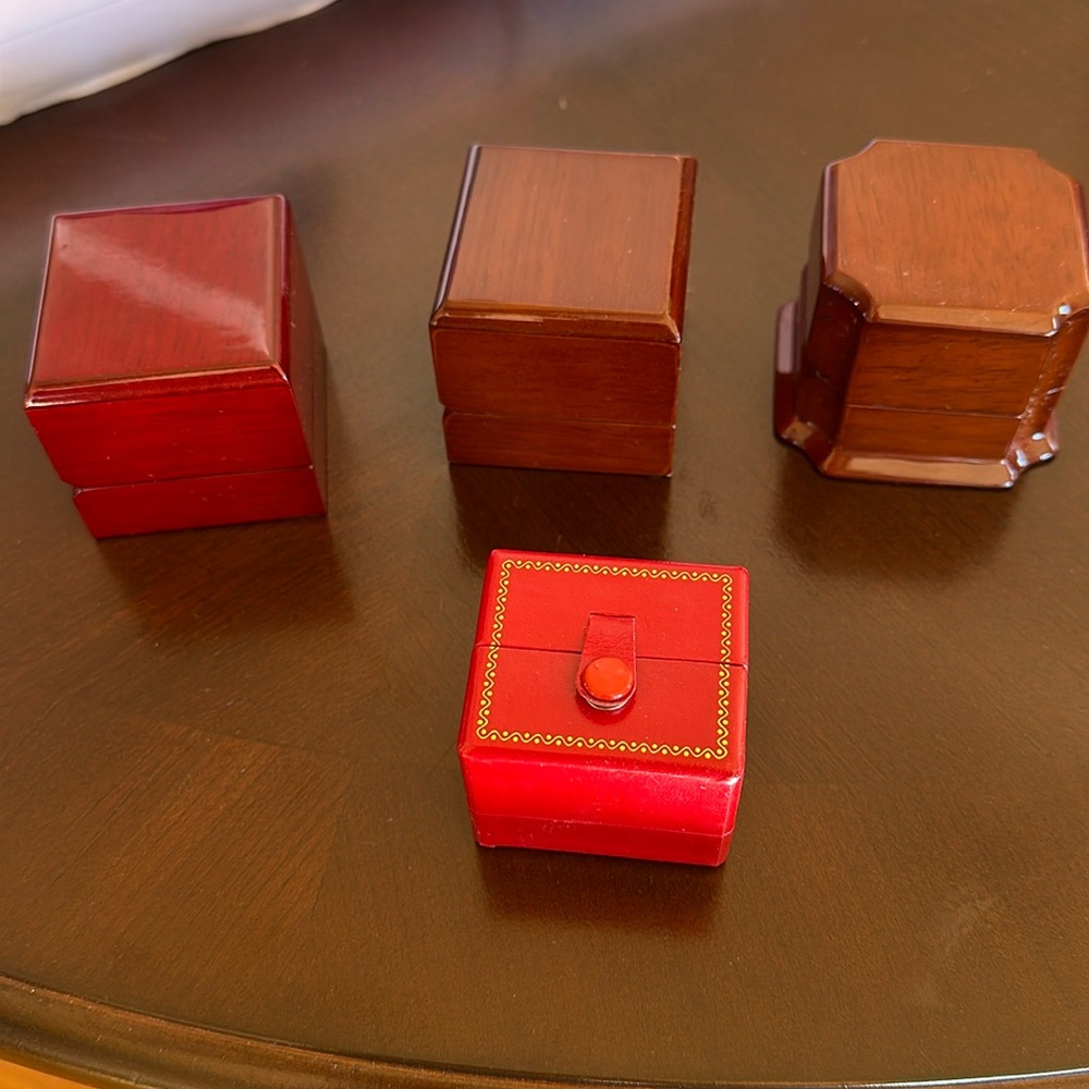 4 ring box